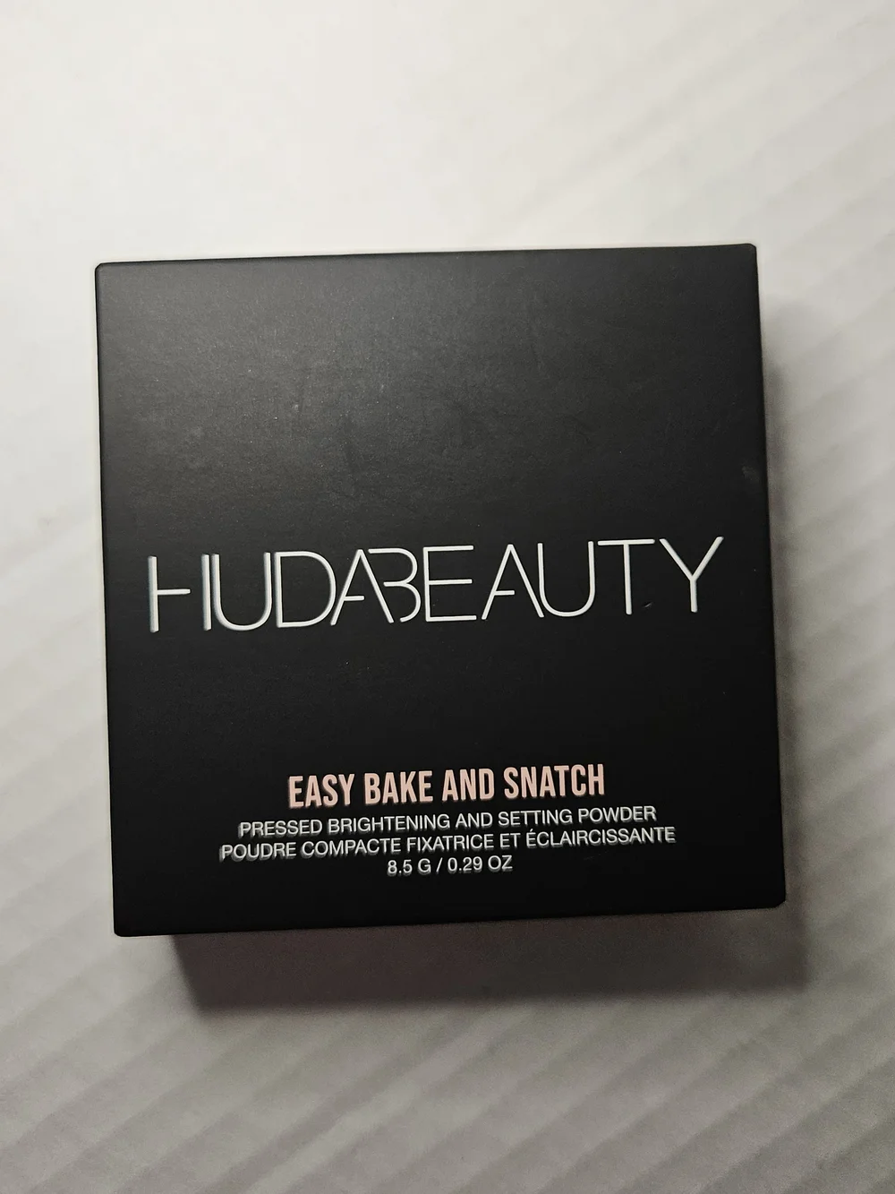 Huda Beauty Easy Bake & Snatch Pressed Brightening & Setting Powder Peach Pie